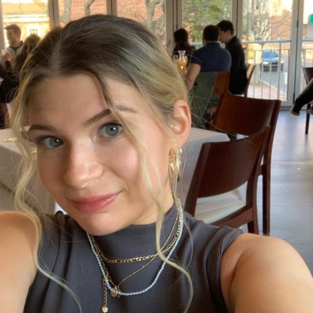 Meet your Posher, Brooke
